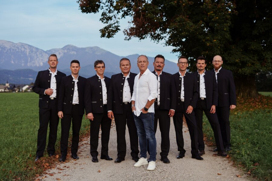 Vili Resnik in Semikanta z novo balado “Stara lipa”