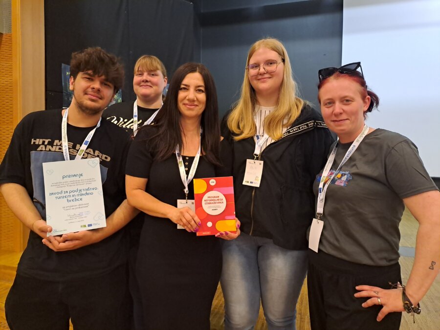 Prvi polčas mladinskega dela v Brežicah: sodelovanje, znanje in priznanja