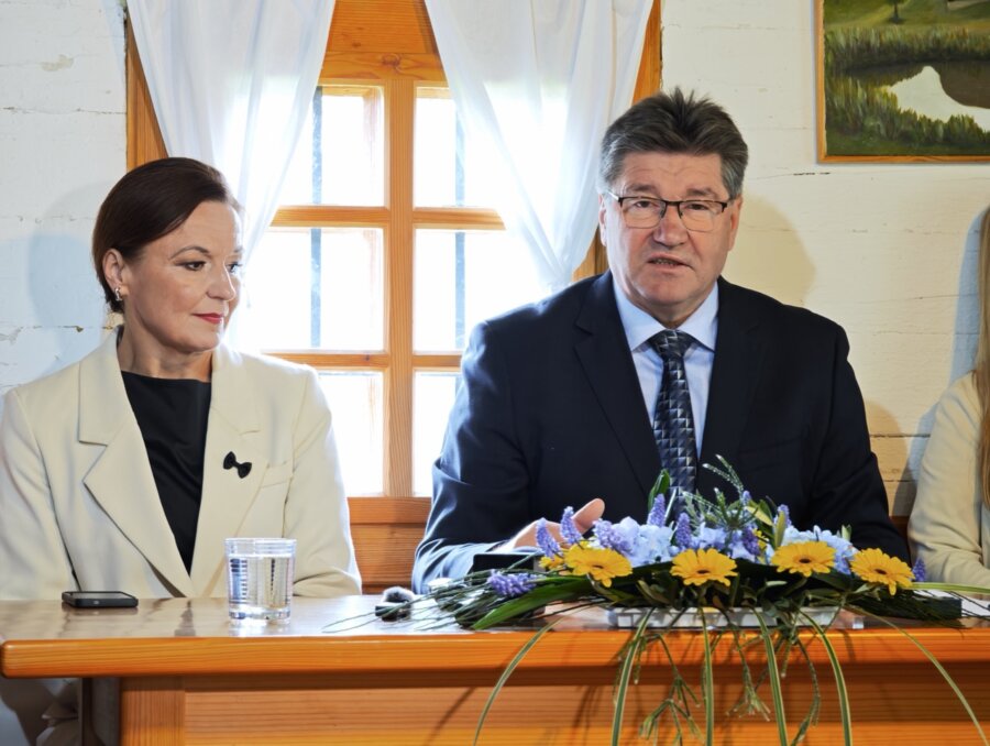 Občina Brežice: Brežiška prvoaprilska tradicija – novinarska konferenca ob obletnici vodenja občine